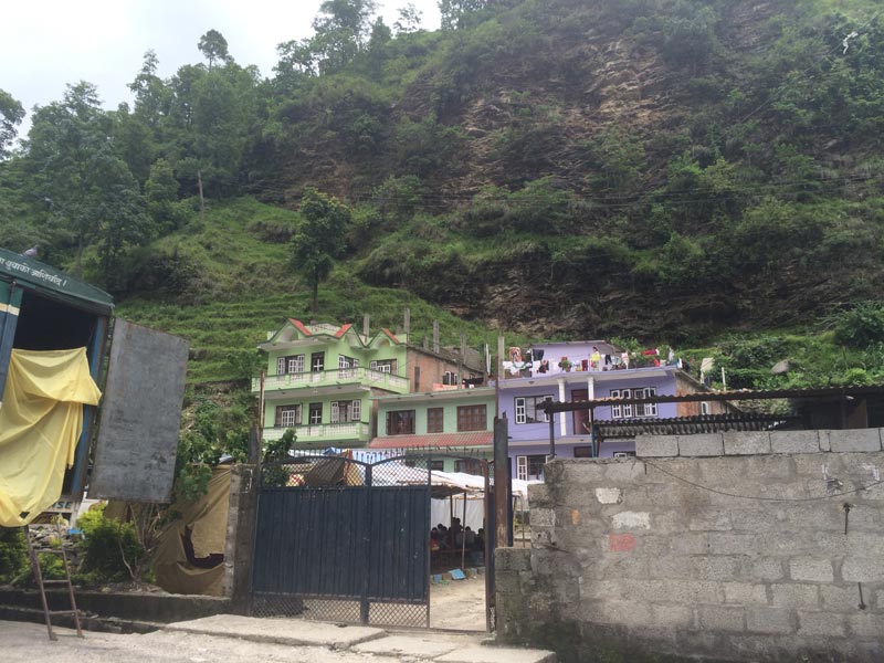 鉄筋の建物は外見は大丈夫そう